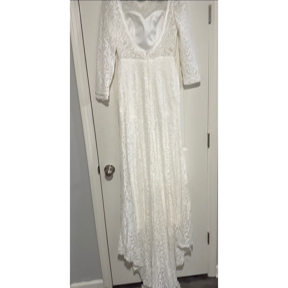 NWT Gorgeous Soft White Lace Long Sleeve Open Back Wedding Dress with Train - Picture 11 of 15